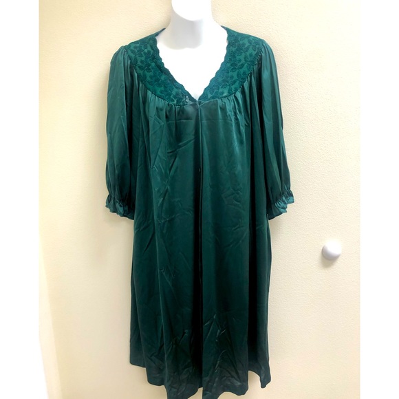 Vanity Fair Other - Vanity Fair Ladies Robe Size Medium